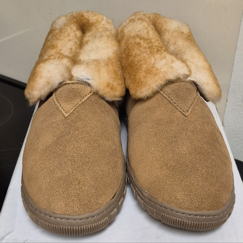 Cloud Nine Sheepskin Bootie Indoor  Keeps Your Feet Warm